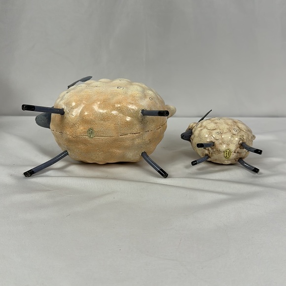 Large and Small Lamb Sheep Metal Home Decor Figurine Statue set of two - Picture 6 of 13